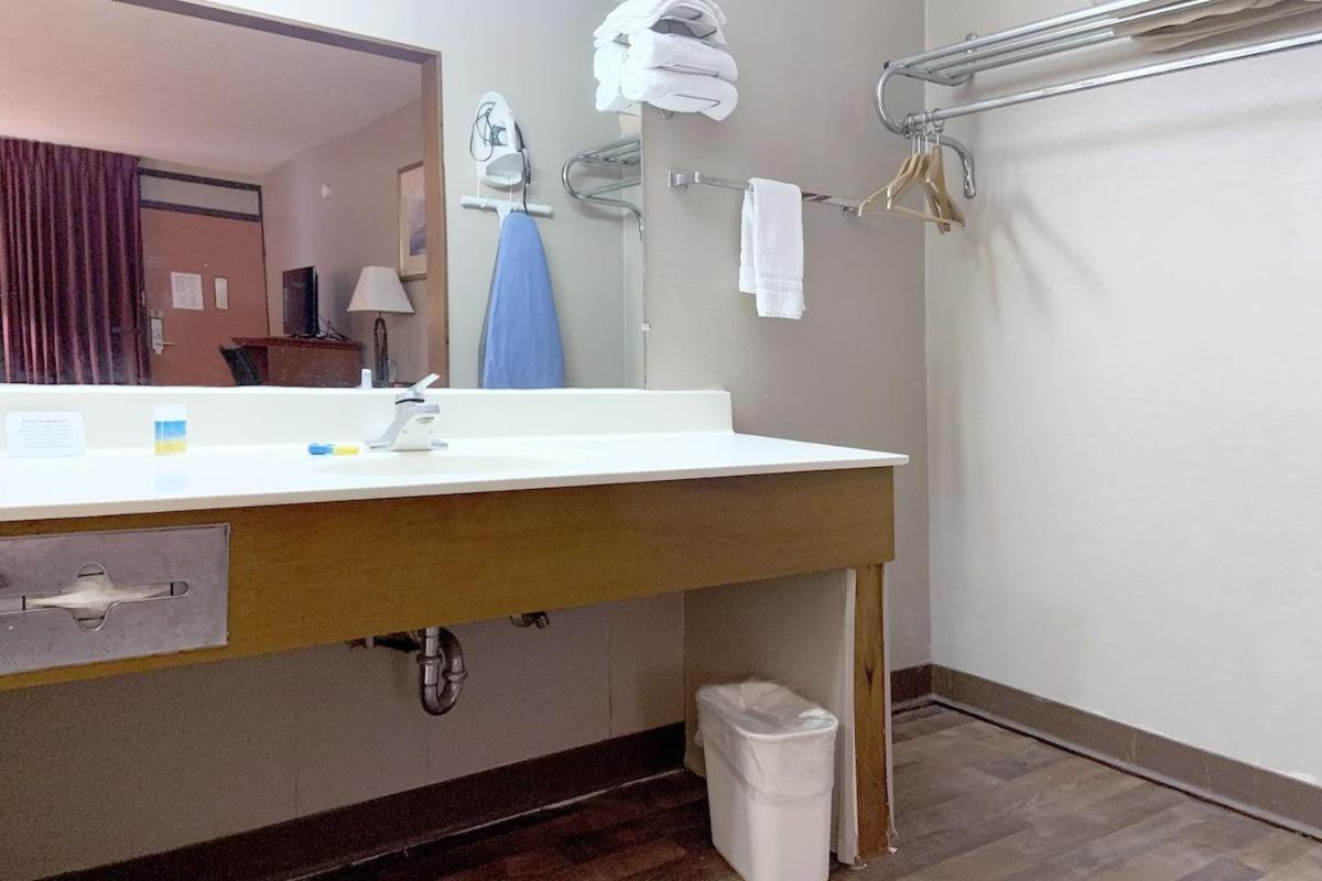 Paris Inn And Suites Eksteriør bilde